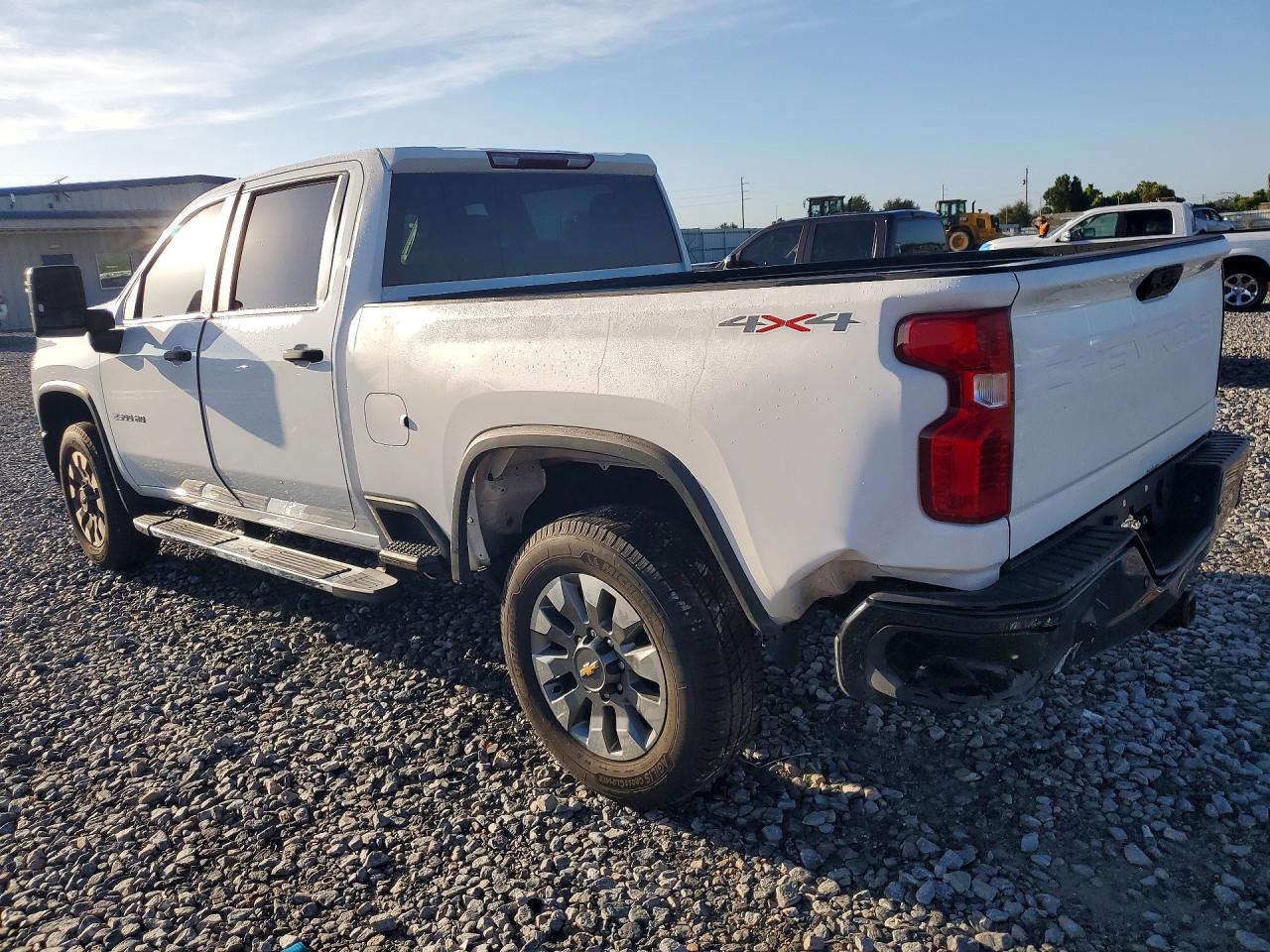 2024 CHEVROLET SILVERADO K2500 CUSTOM — снимка 2