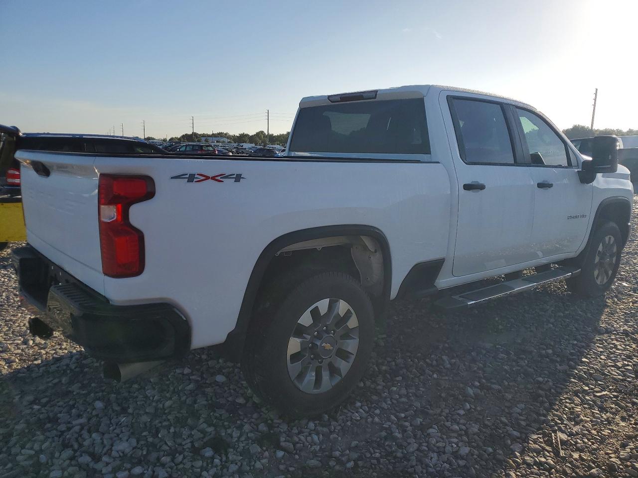 2024 CHEVROLET SILVERADO K2500 CUSTOM — снимка 3