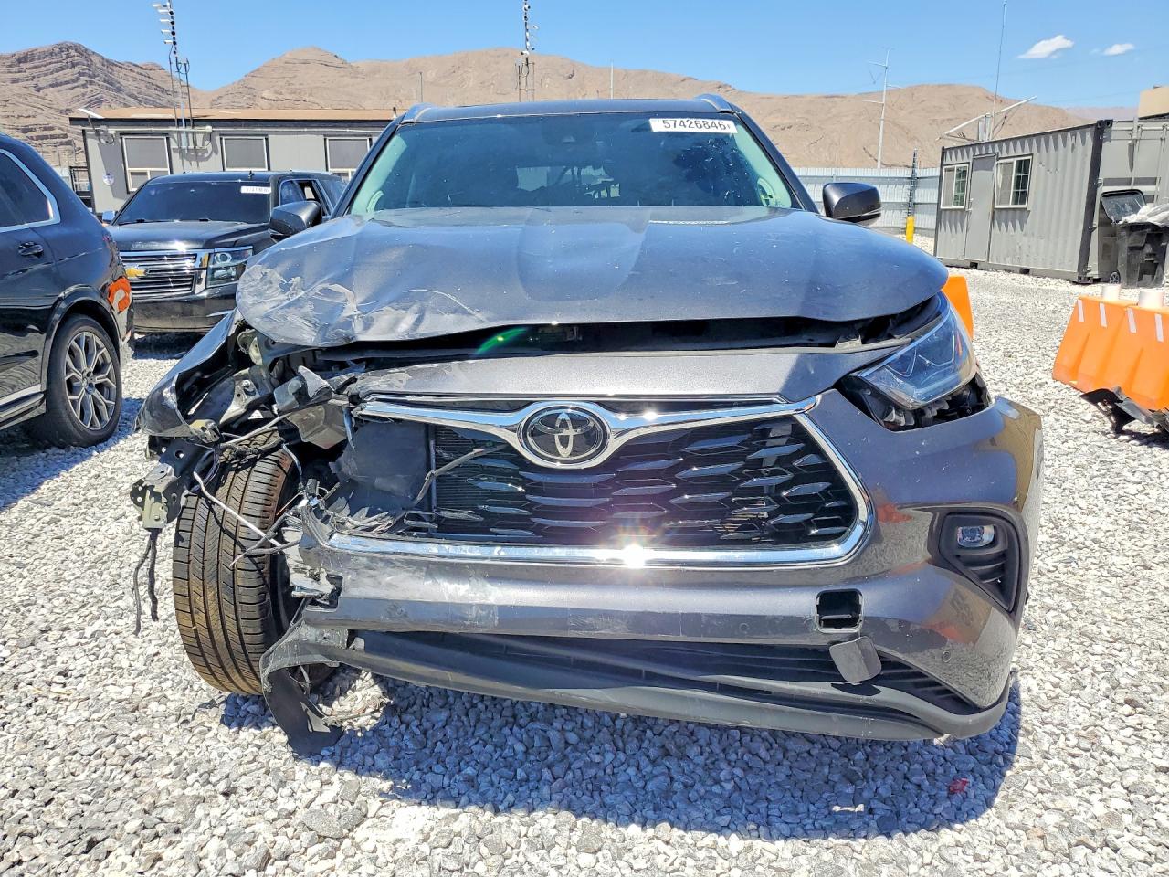2022 TOYOTA HIGHLANDER LIMITED — снимка 5