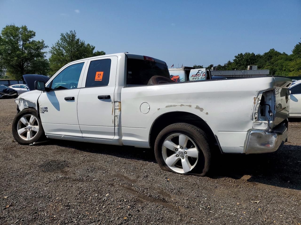 2024 RAM 1500 CLASSIC SLT — снимка 2