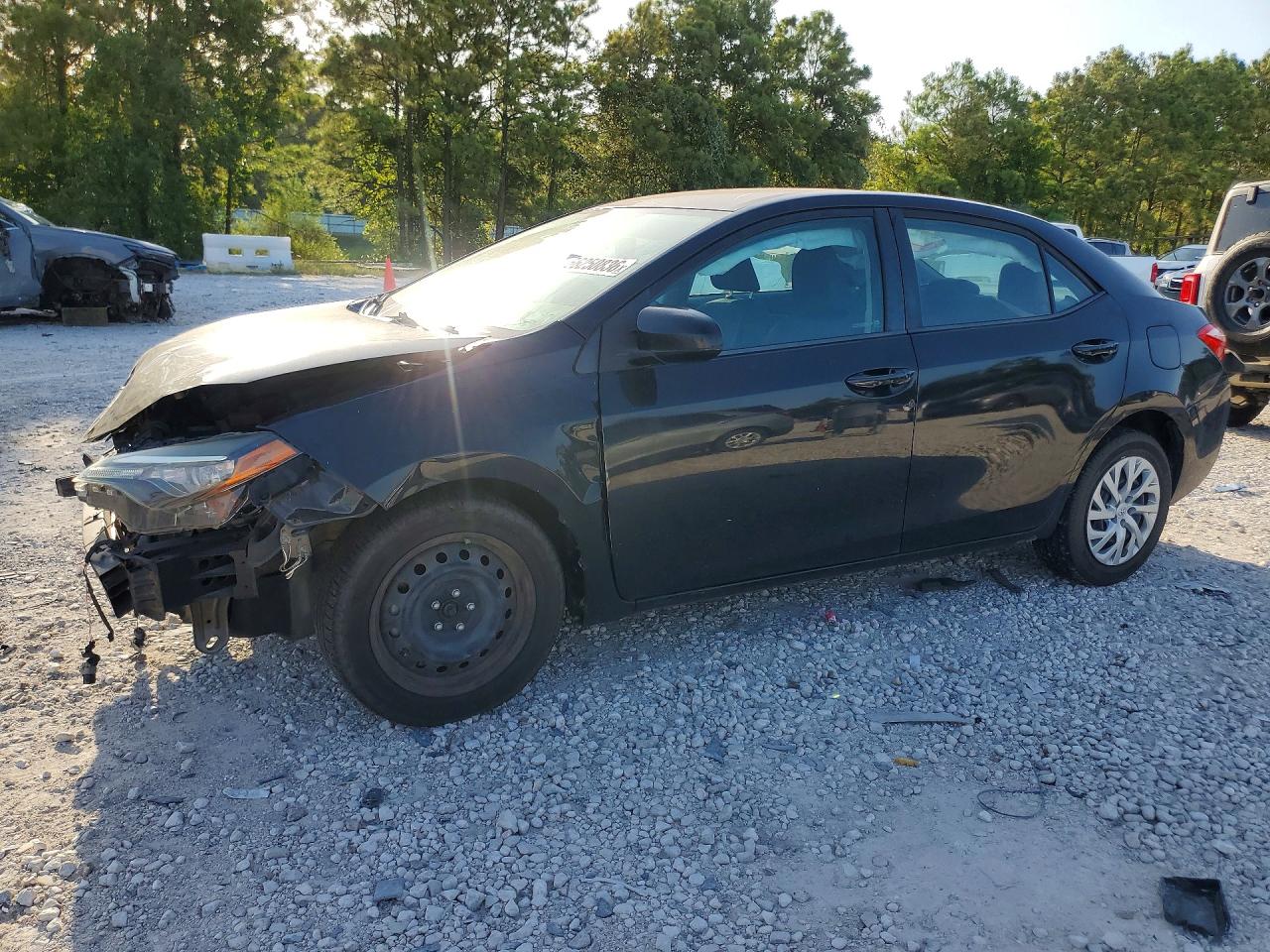 2017 TOYOTA COROLLA LE