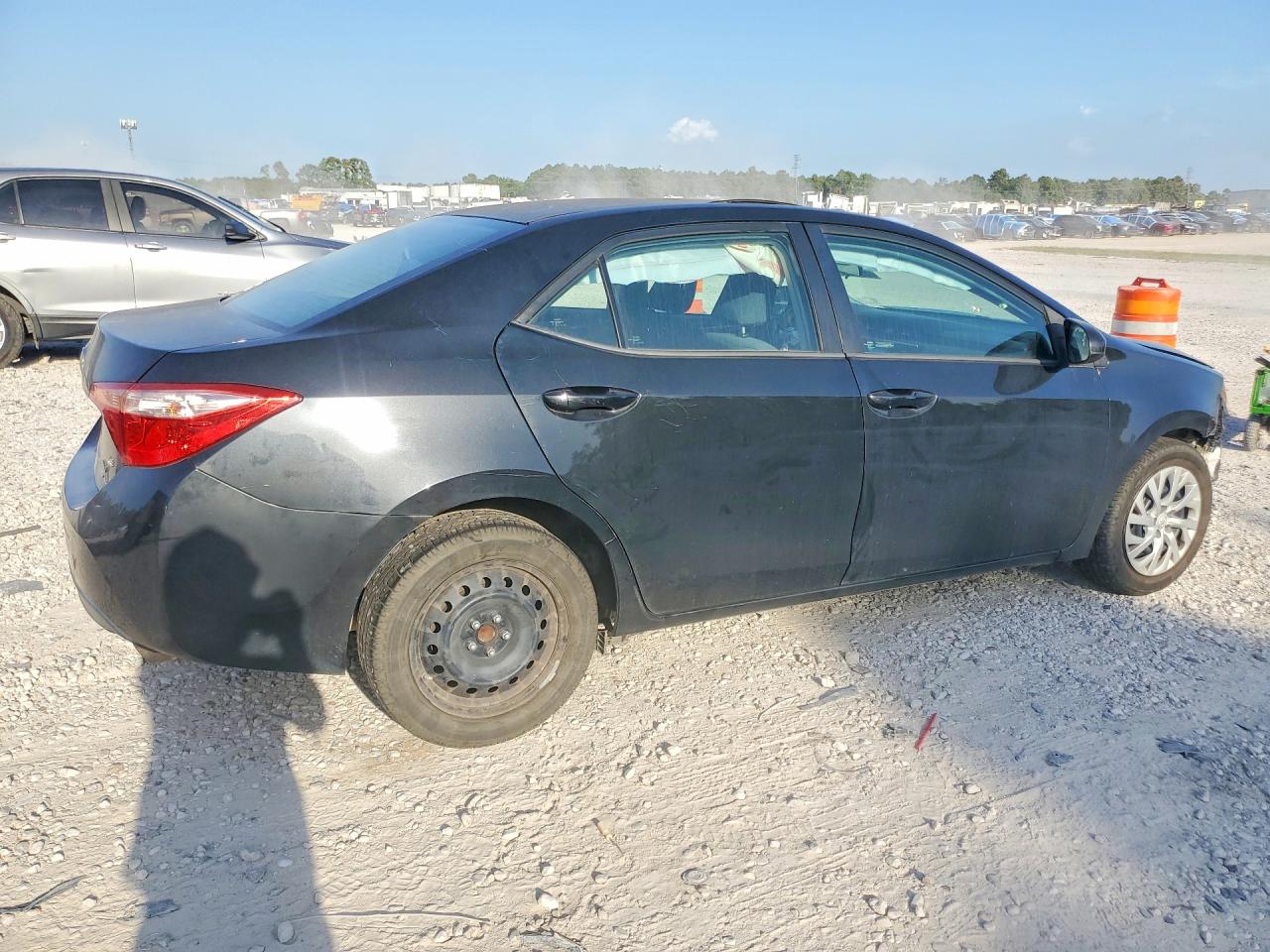 2017 TOYOTA COROLLA LE — снимка 3