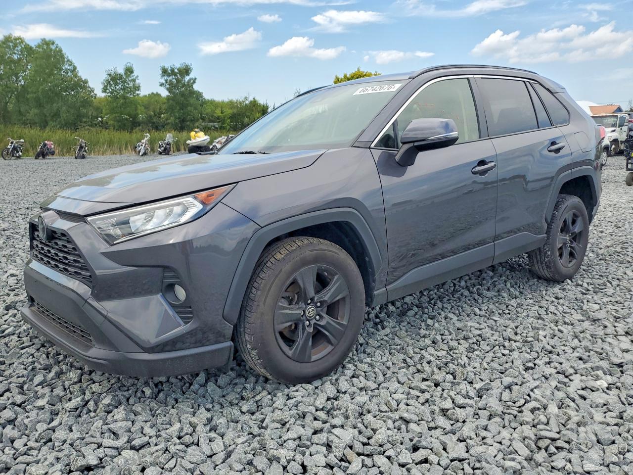 2020 TOYOTA RAV4 XLE