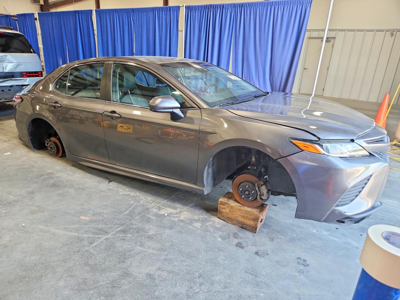 2018 TOYOTA CAMRY SE — снимка 4