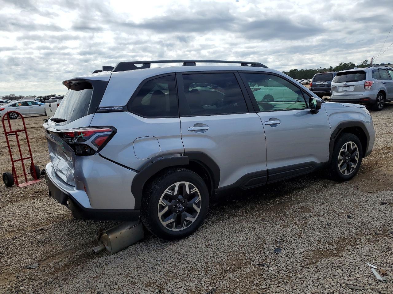 2025 SUBARU FORESTER PREMIUM — снимка 3