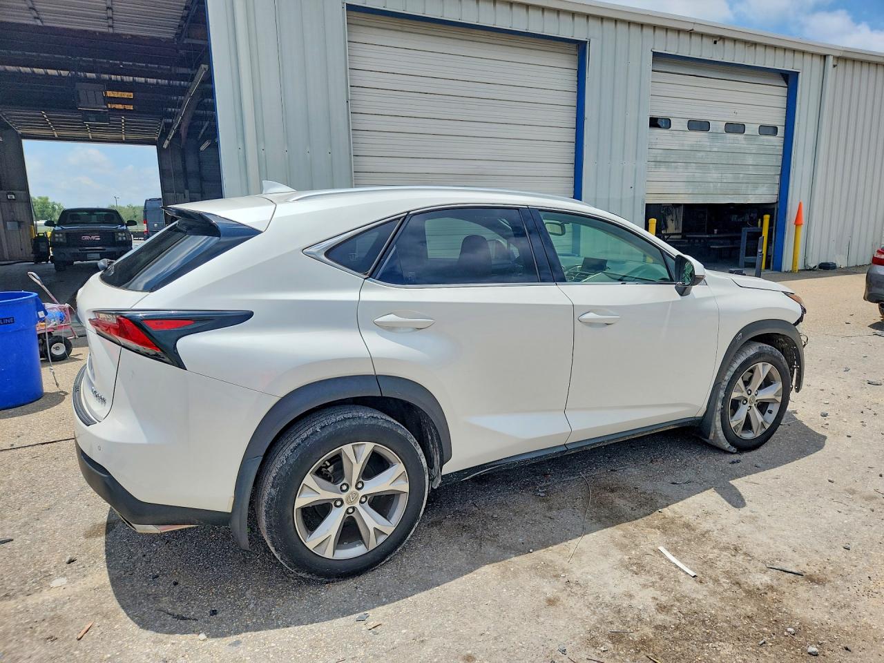 2017 LEXUS NX 200T BASE — снимка 3
