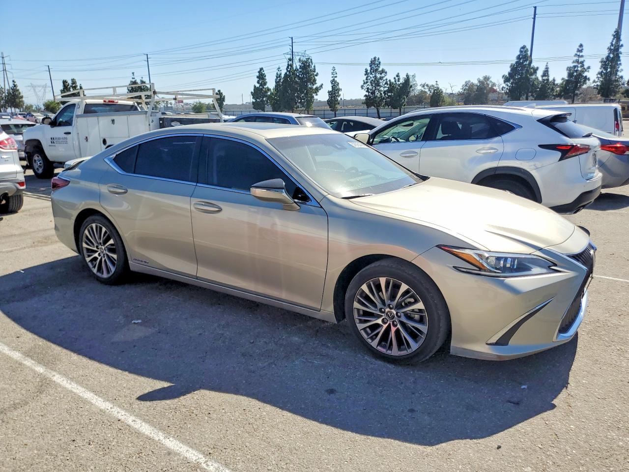 2020 LEXUS ES 300H — снимка 4