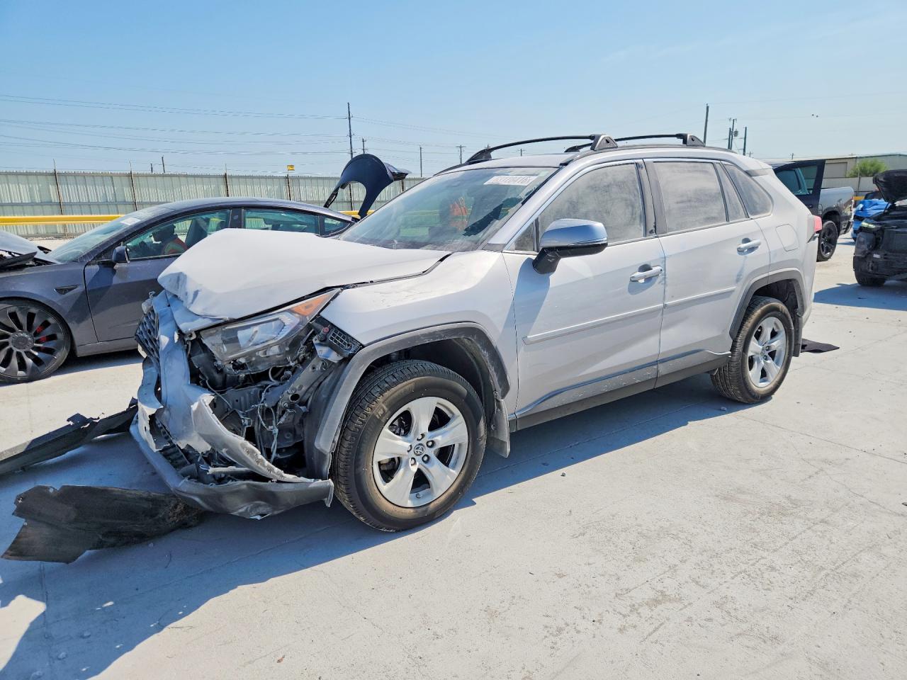 2019 TOYOTA RAV4 XLE