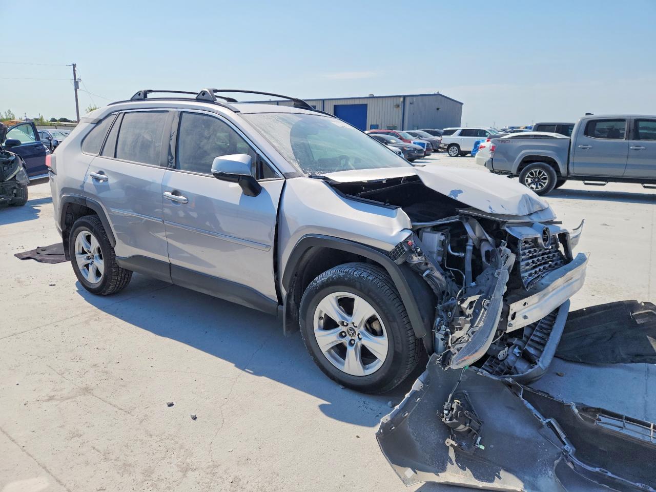 2019 TOYOTA RAV4 XLE — снимка 4