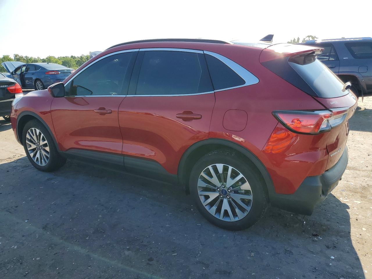 2022 FORD ESCAPE TITANIUM — снимка 2