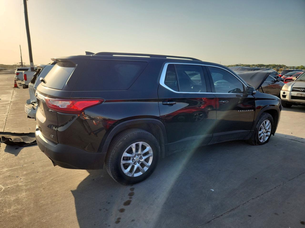 2021 CHEVROLET TRAVERSE LT — снимка 3