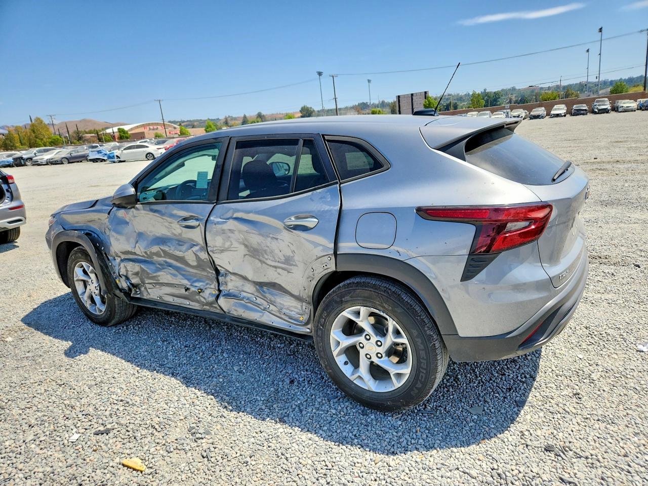 2024 CHEVROLET TRAX LS — снимка 2