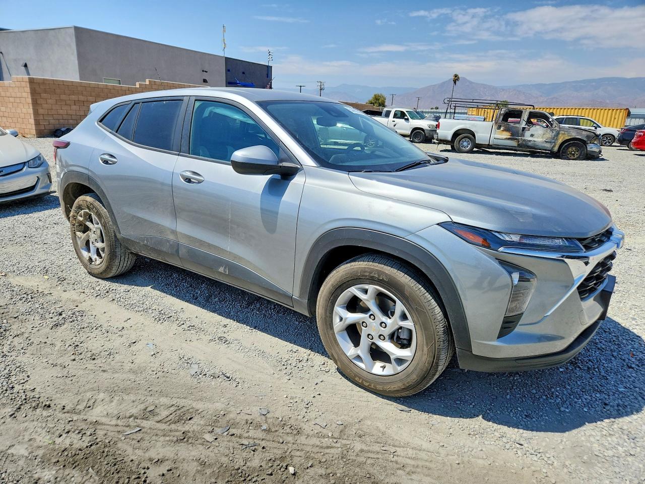 2024 CHEVROLET TRAX LS — снимка 4