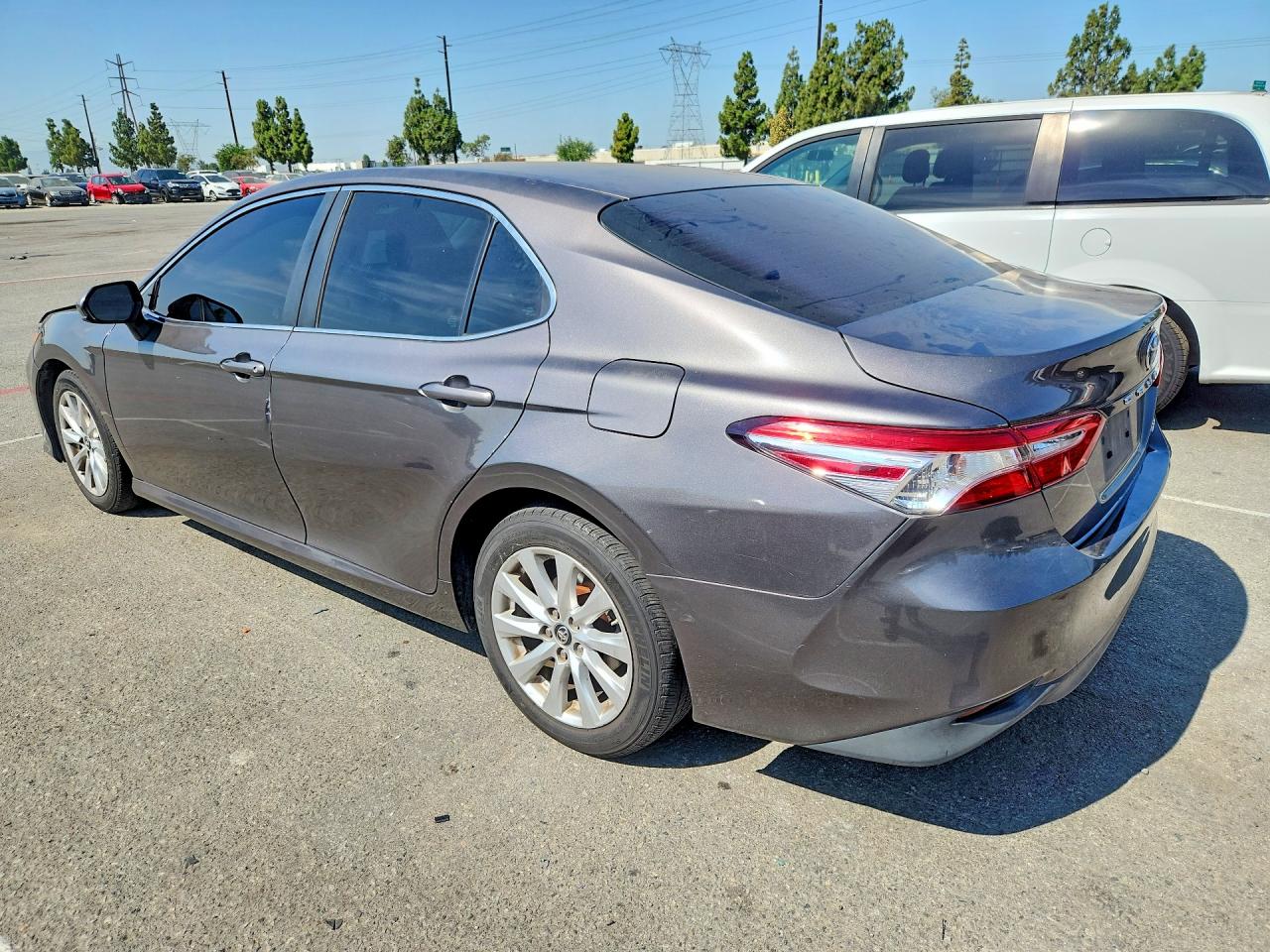 2018 TOYOTA CAMRY L/LE/XLE/SE — снимка 2