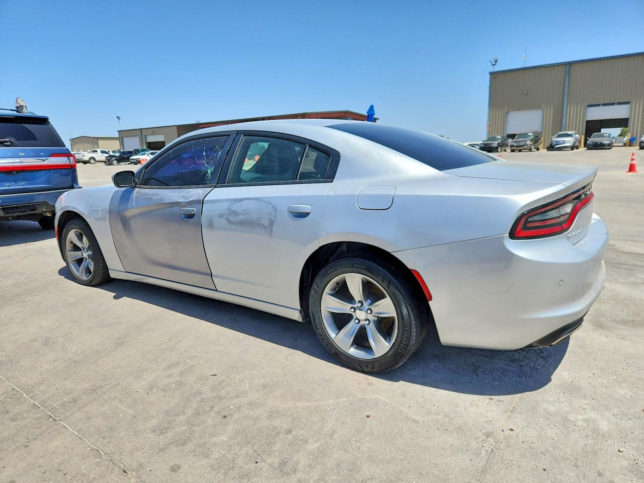 2019 DODGE CHARGER SXT — снимка 2