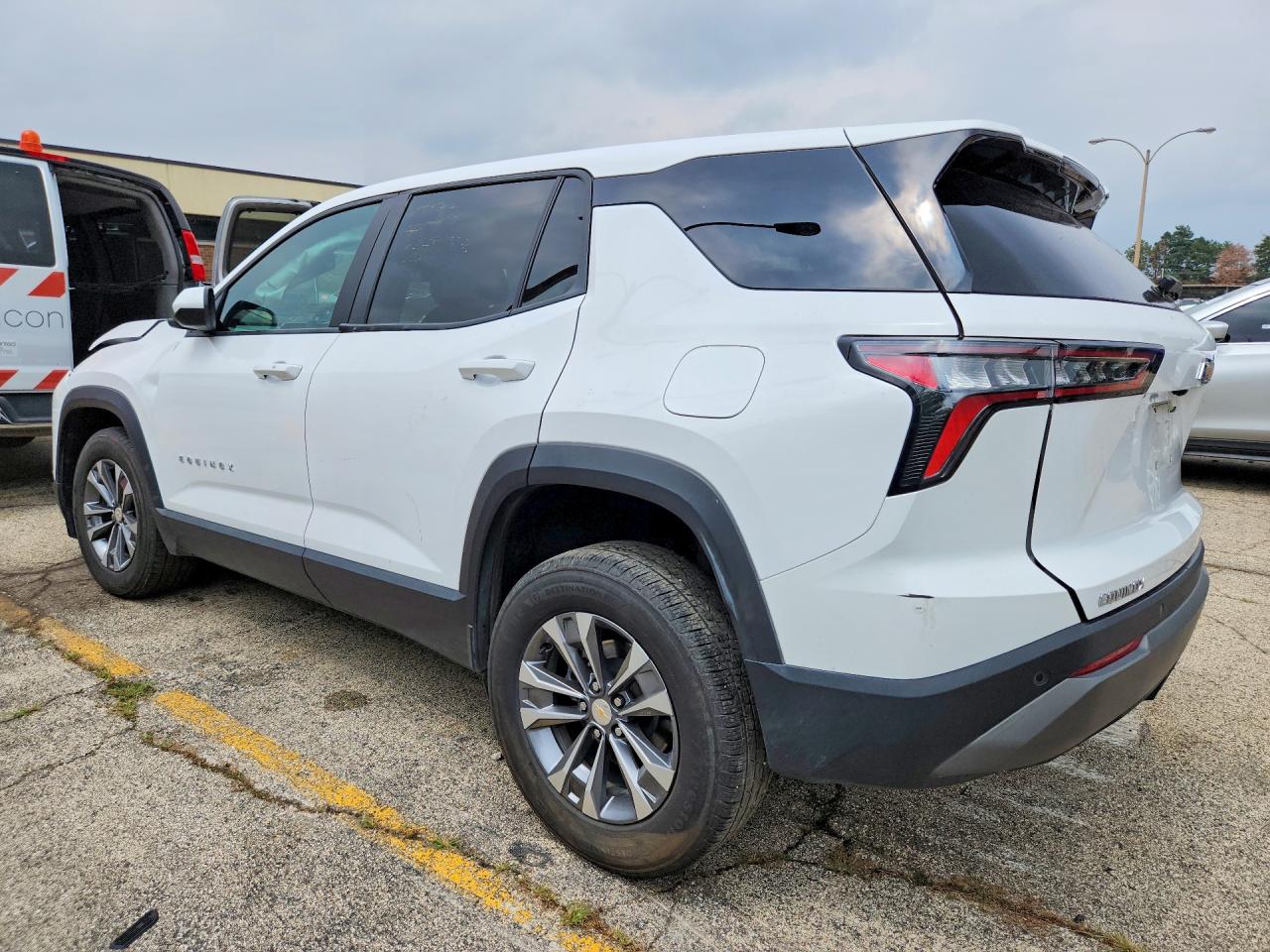 2025 CHEVROLET EQUINOX LT — снимка 2