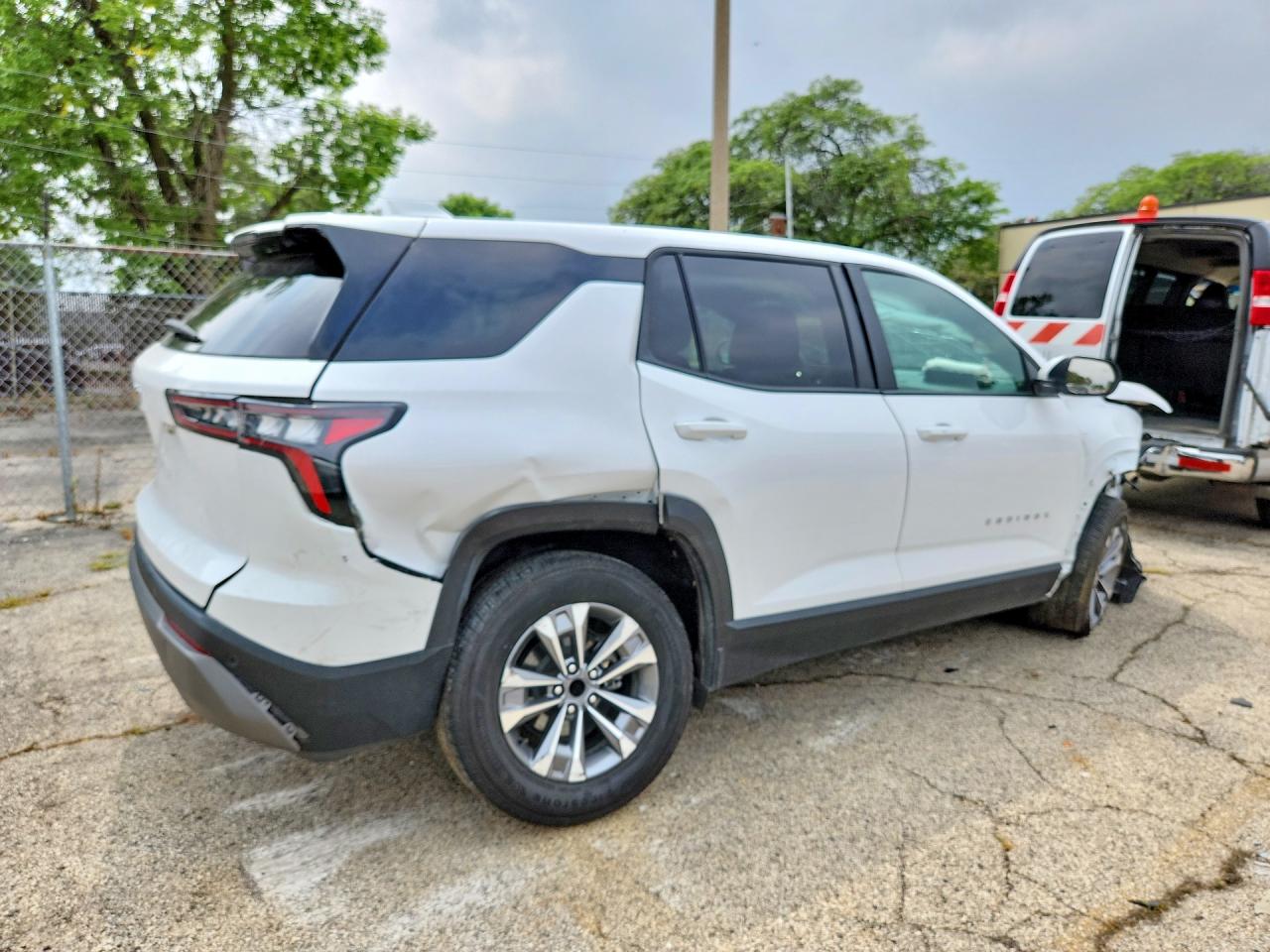 2025 CHEVROLET EQUINOX LT — снимка 3