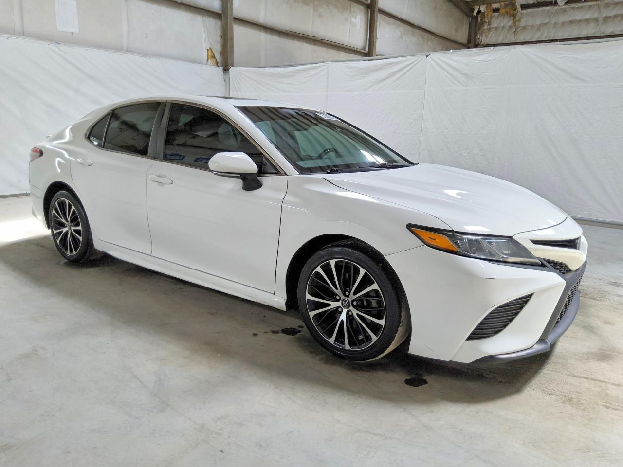 2018 TOYOTA CAMRY SE — снимка 4