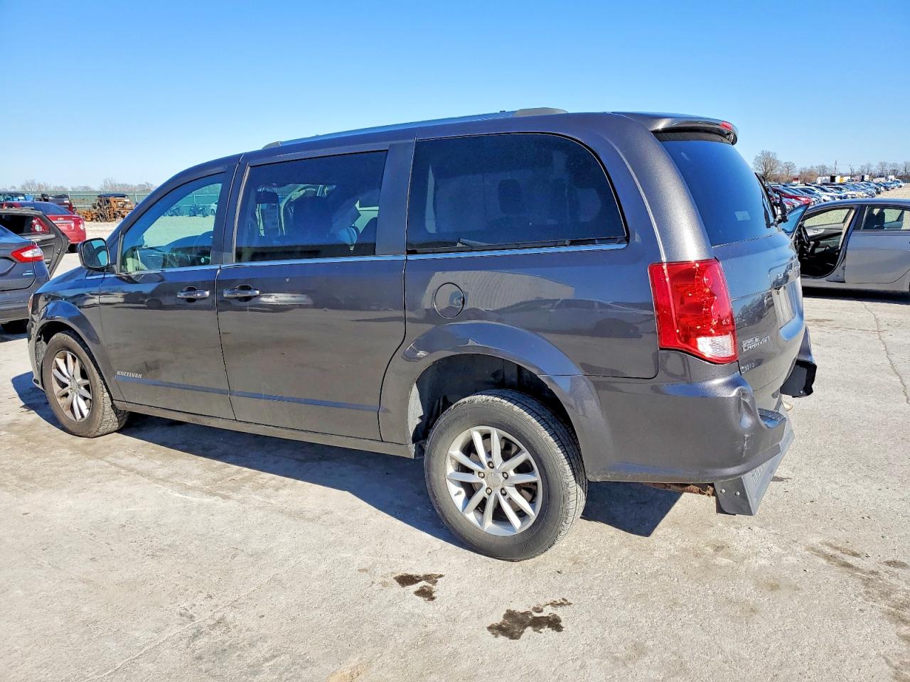 2019 DODGE GRAND CARAVAN SXT — снимка 2