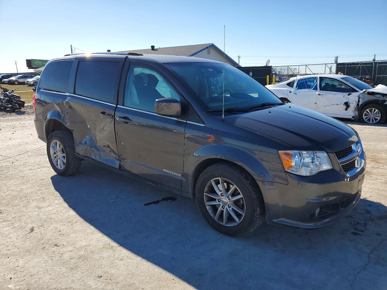 2019 DODGE GRAND CARAVAN SXT — снимка 4