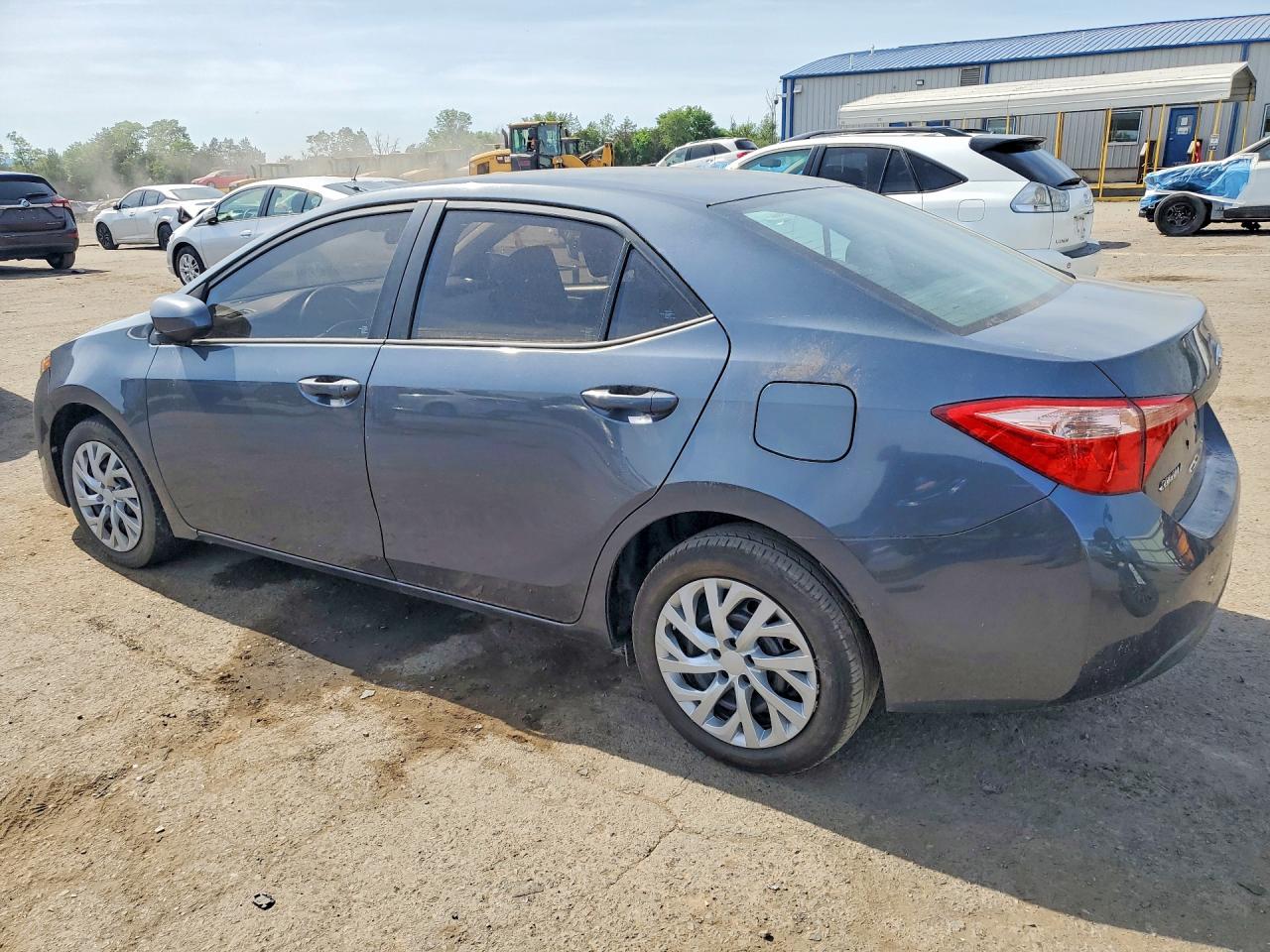2017 TOYOTA COROLLA LE — снимка 2