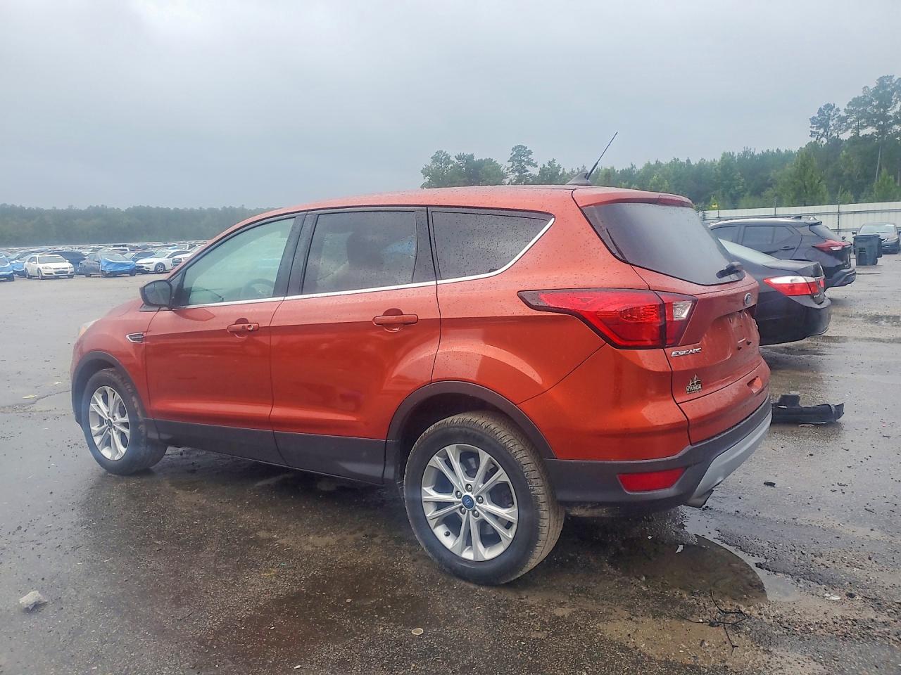 2019 FORD ESCAPE SE — снимка 2