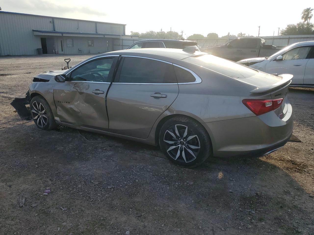 2023 CHEVROLET MALIBU RS — снимка 2