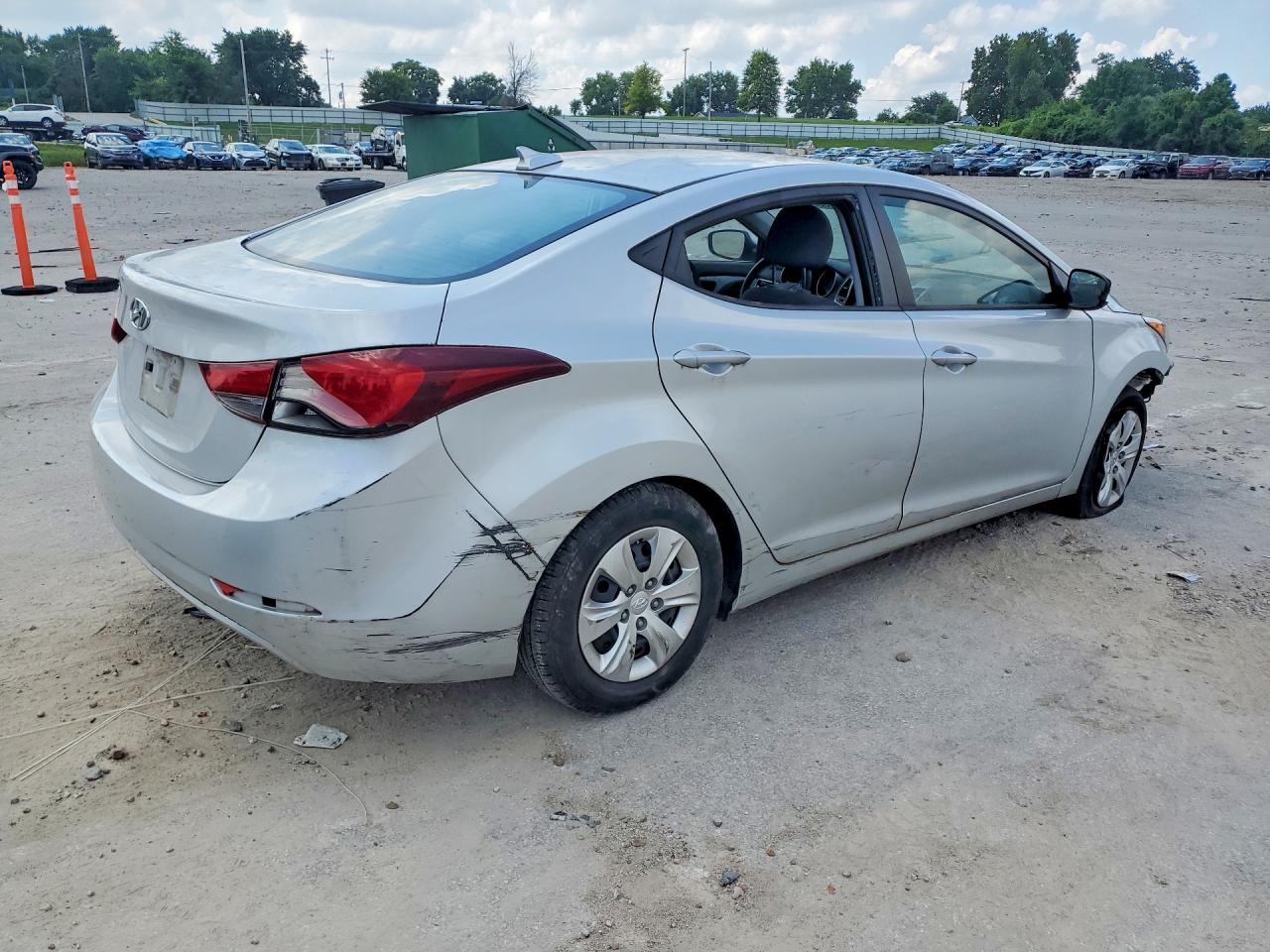 2016 HYUNDAI ELANTRA SE — снимка 3