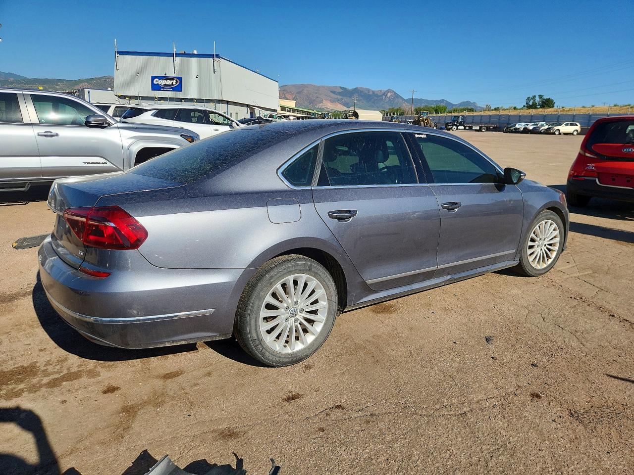 2017 VOLKSWAGEN PASSAT SE — снимка 4
