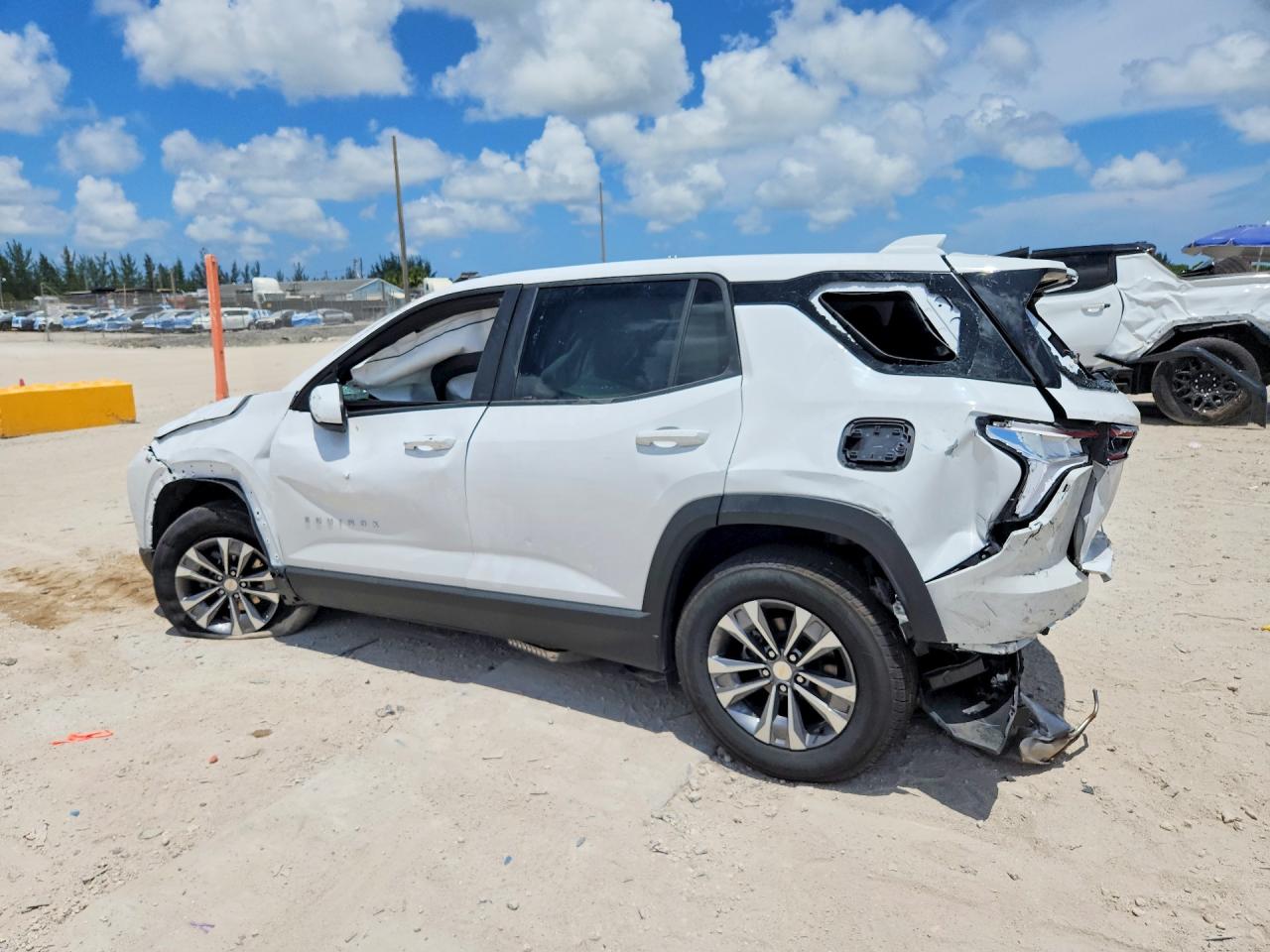 2026 CHEVROLET EQUINOX LT — снимка 2