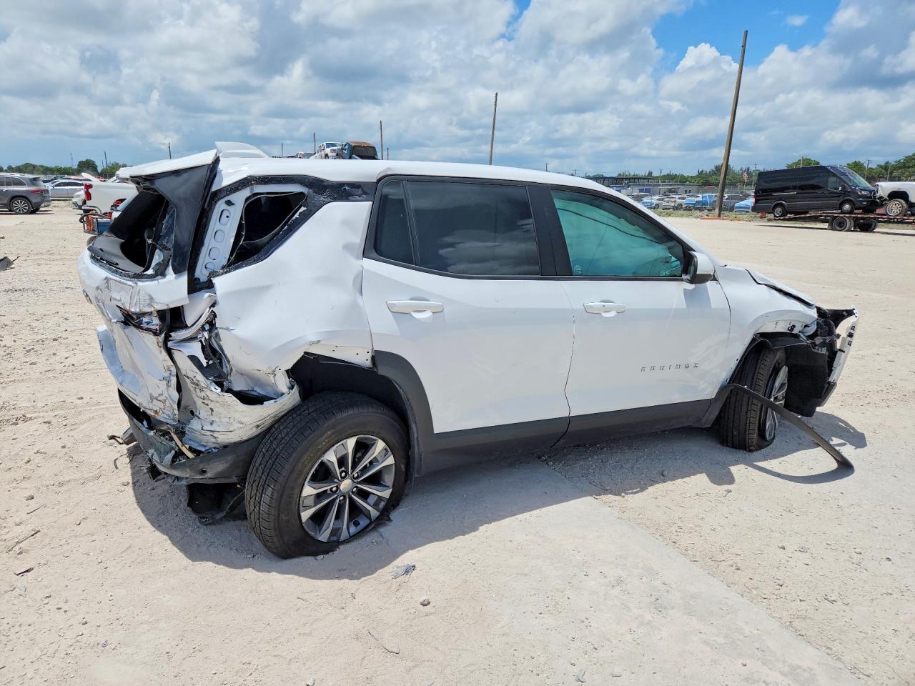 2026 CHEVROLET EQUINOX LT — снимка 3
