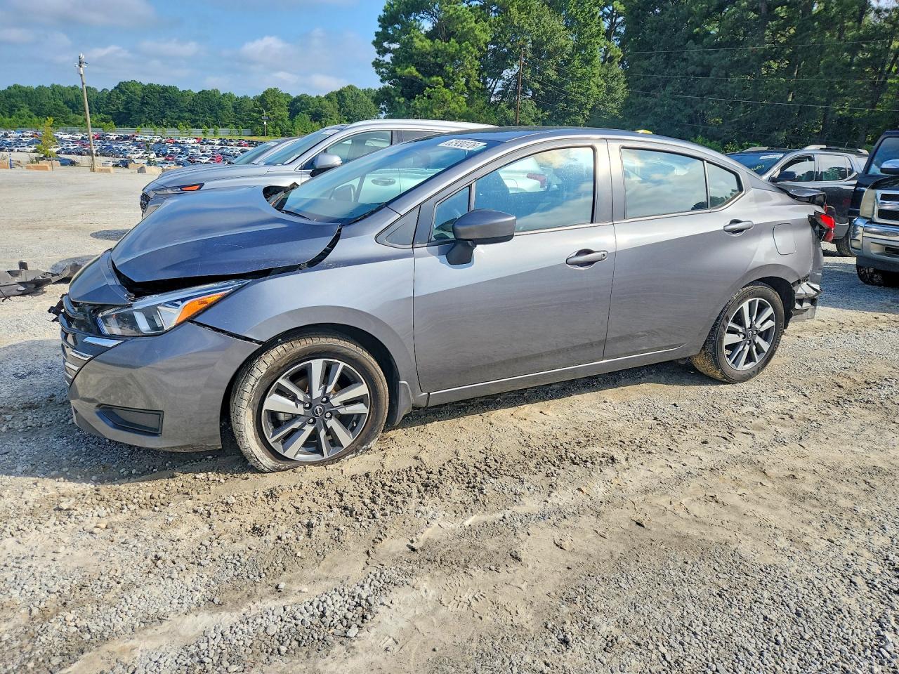 2024 NISSAN VERSA SV