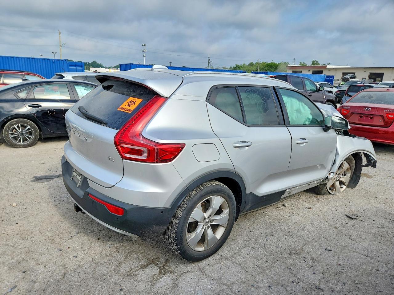 2019 VOLVO XC40 T4 MOMENTUM — снимка 3