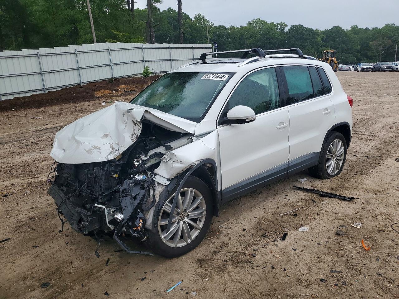 2016 VOLKSWAGEN TIGUAN S