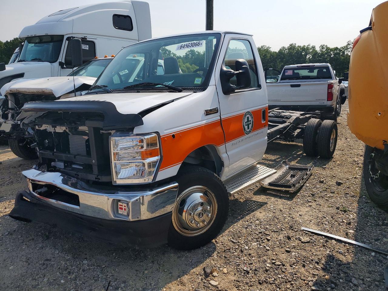 2025 FORD ECONOLINE E450 SUPER DUTY CUTAWAY VAN