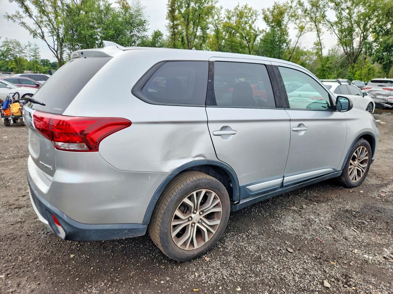 2018 MITSUBISHI OUTLANDER SE — снимка 3