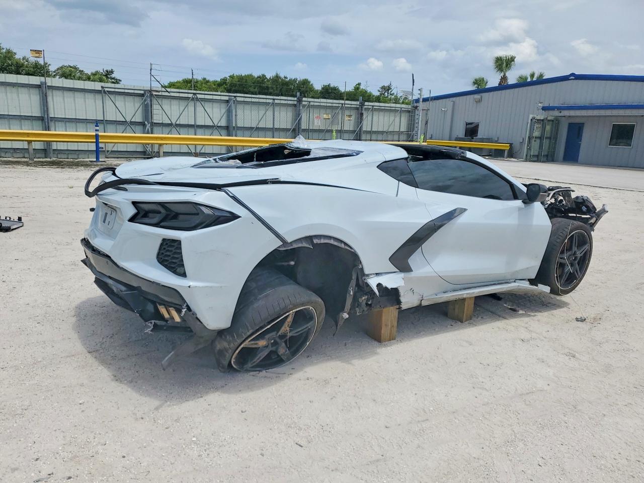 2021 CHEVROLET CORVETTE STINGRAY 2LT — снимка 3
