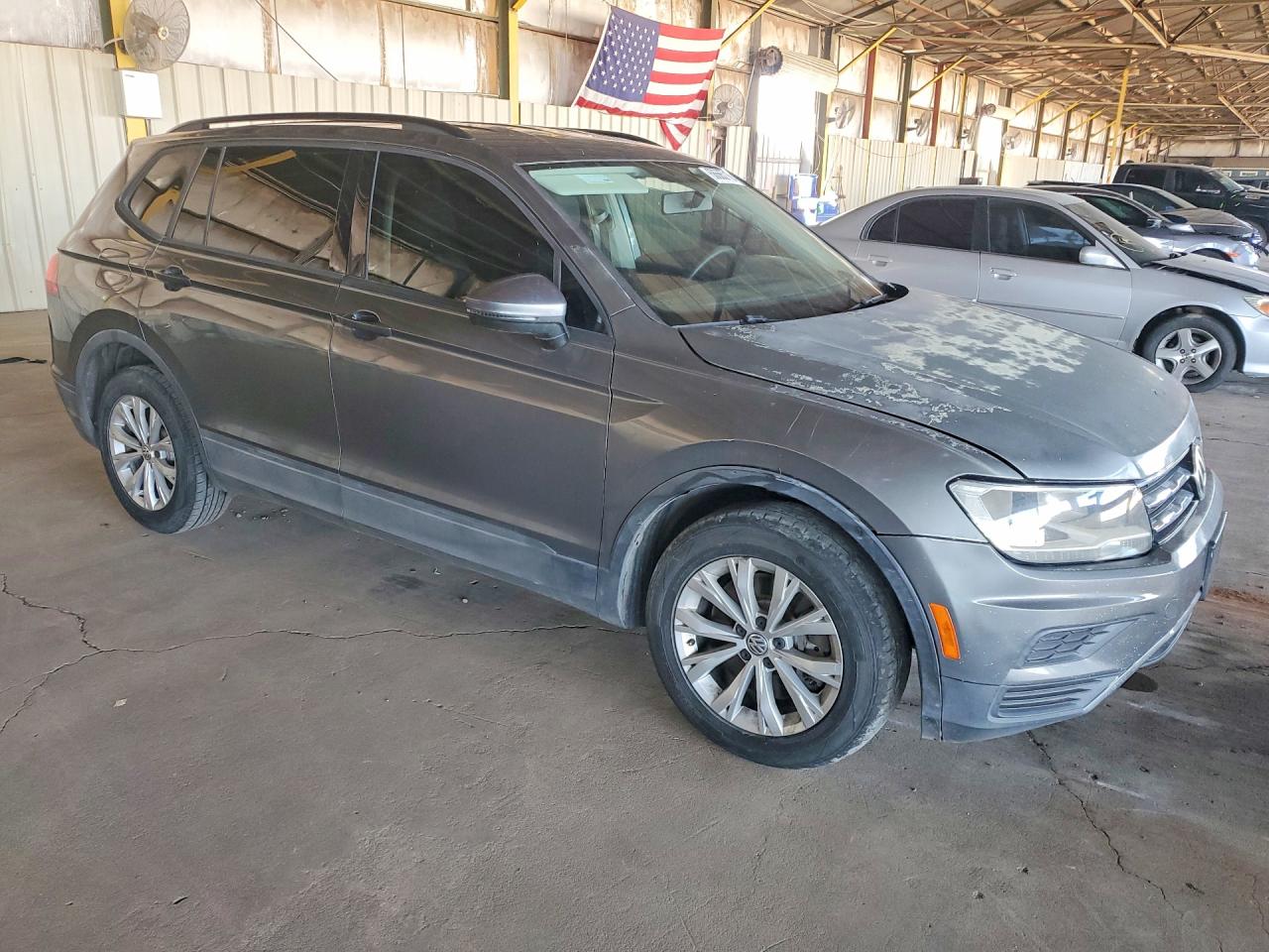 2019 VOLKSWAGEN TIGUAN S — photo 4