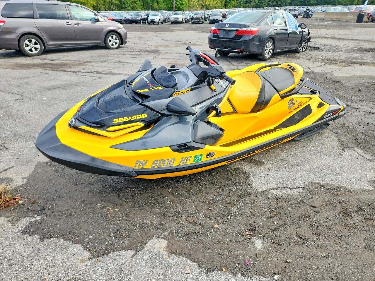 2021 SEA-DOO JET SKI — photo 2