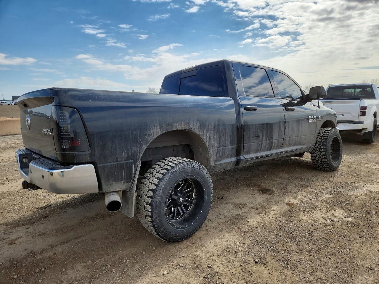 2015 RAM 3500 SLT — снимка 3