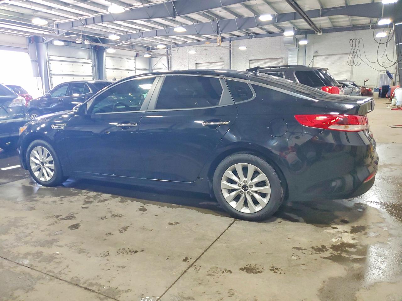 2017 KIA OPTIMA LX — снимка 2