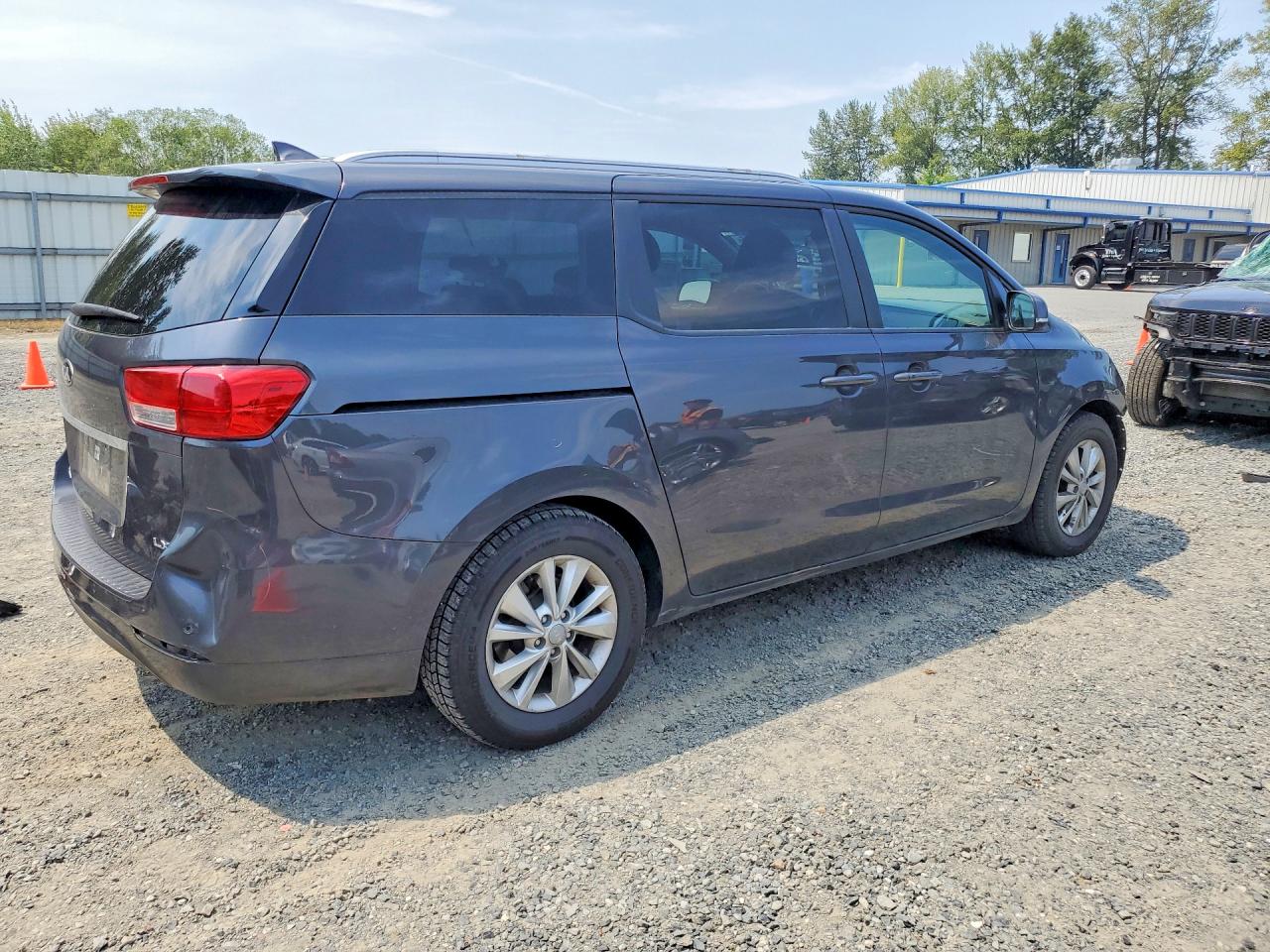 2017 KIA SEDONA LX — снимка 3