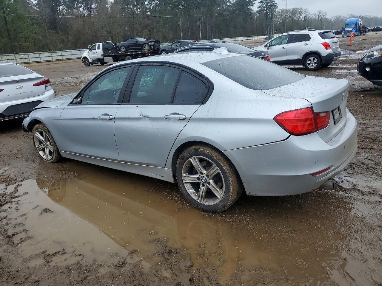 2014 BMW 320 I — снимка 2