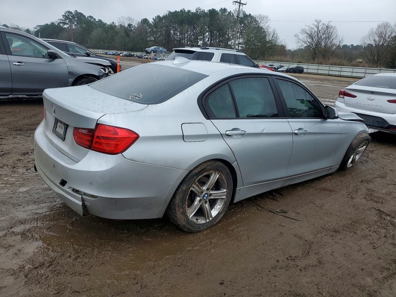 2014 BMW 320 I — снимка 3
