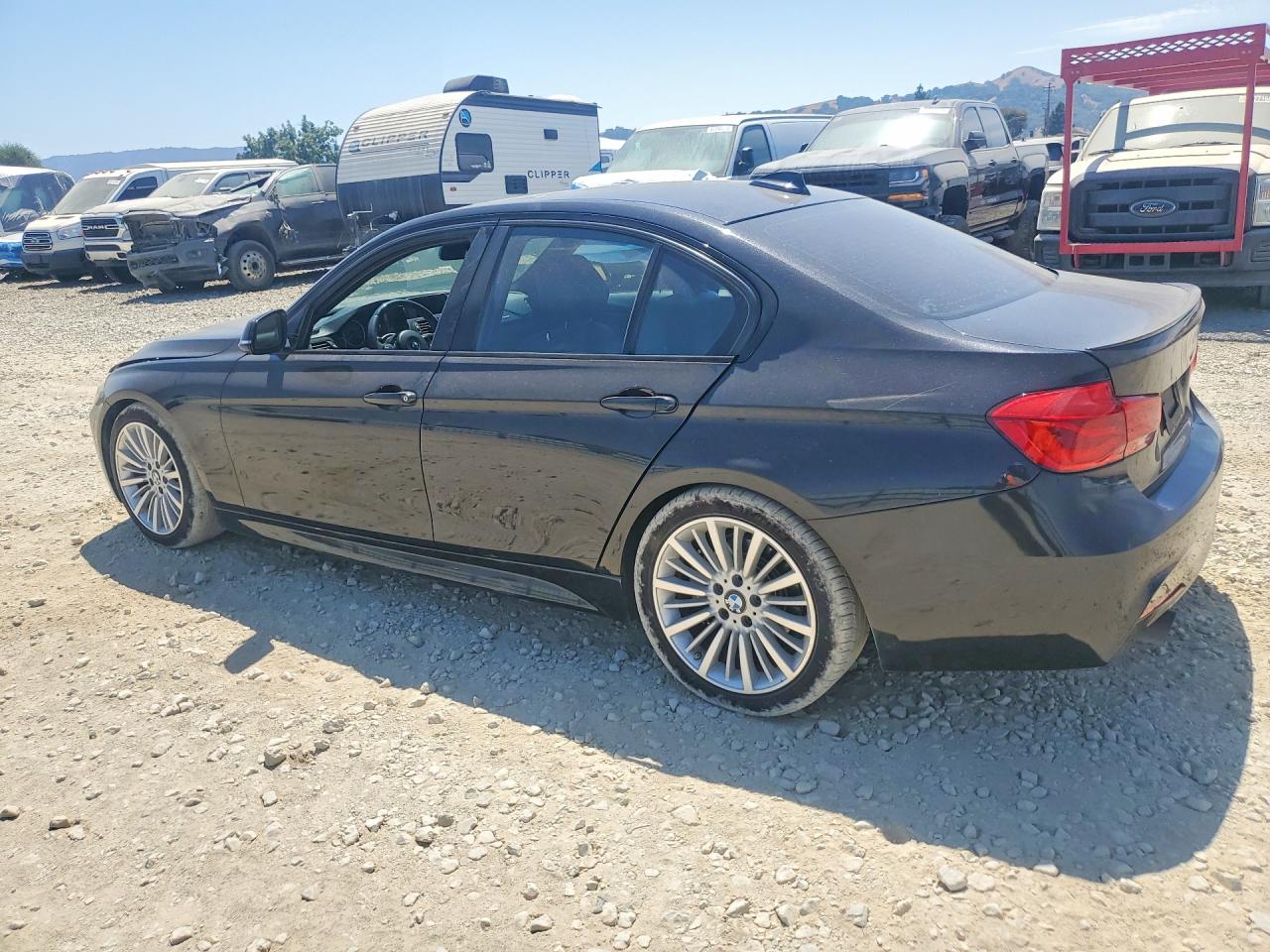 2013 BMW 328 I — снимка 2