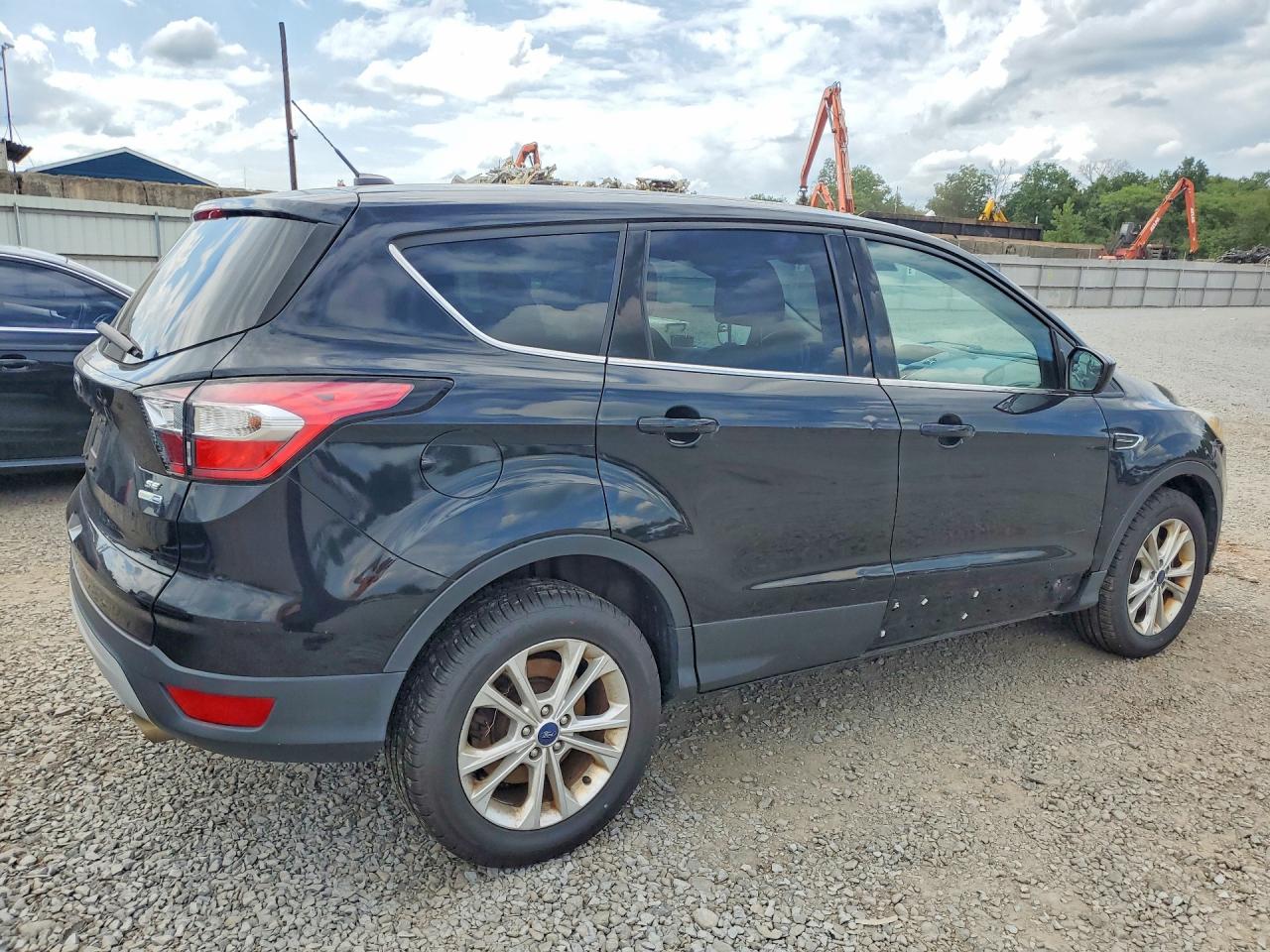 2017 FORD ESCAPE SE — снимка 3