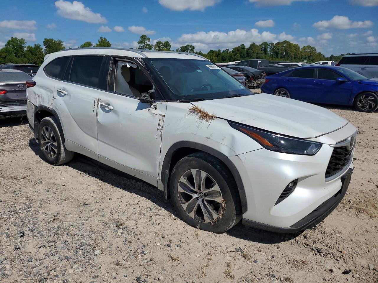 2023 TOYOTA HIGHLANDER XLE — снимка 4
