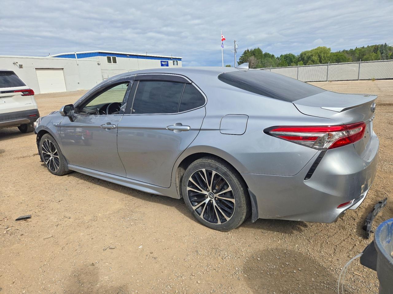2019 TOYOTA CAMRY HYBRID SE — снимка 2