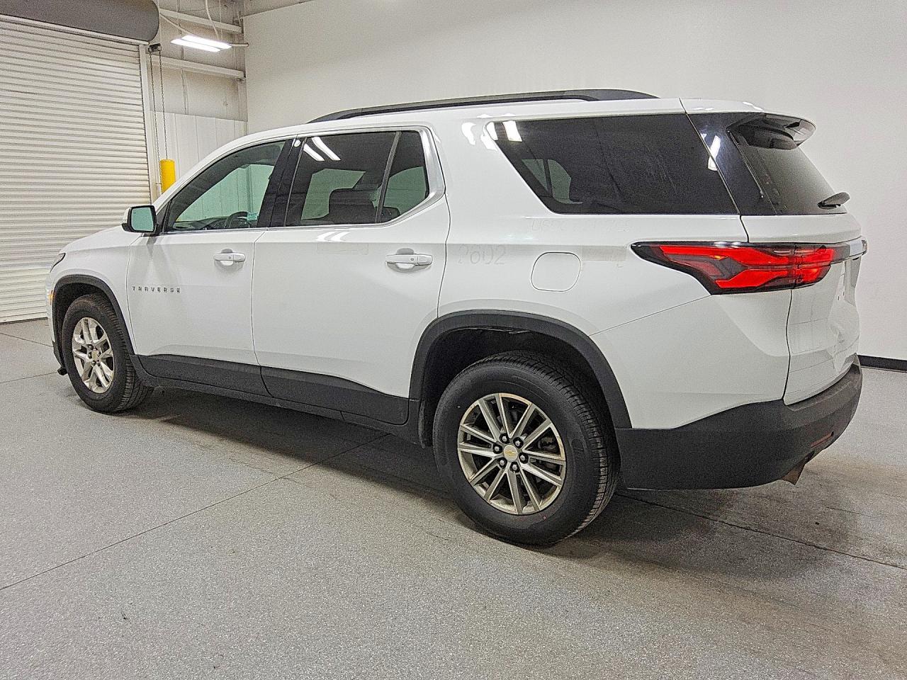 2023 CHEVROLET TRAVERSE LT — снимка 2
