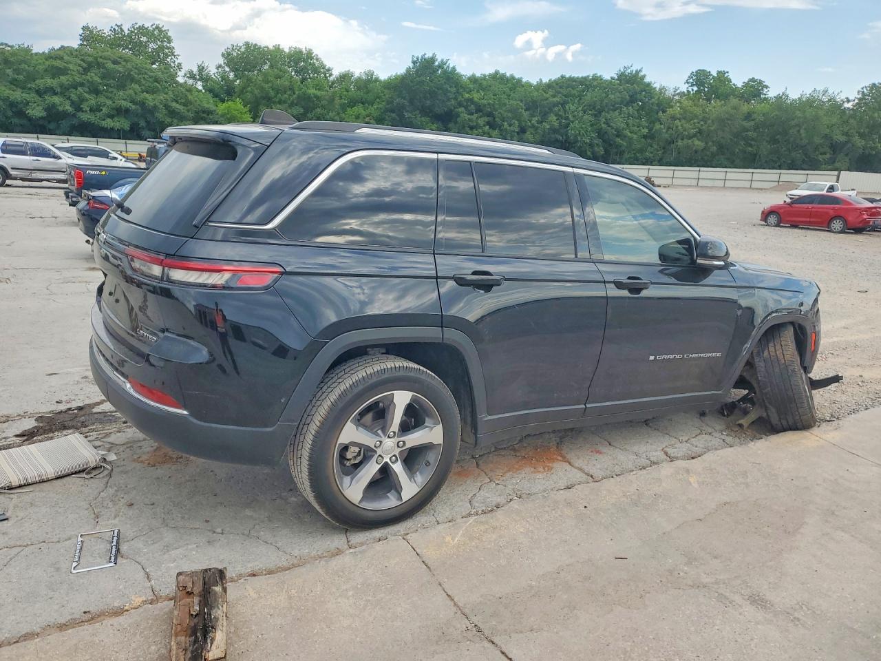 2023 JEEP GRAND CHEROKEE LIMITED — снимка 3